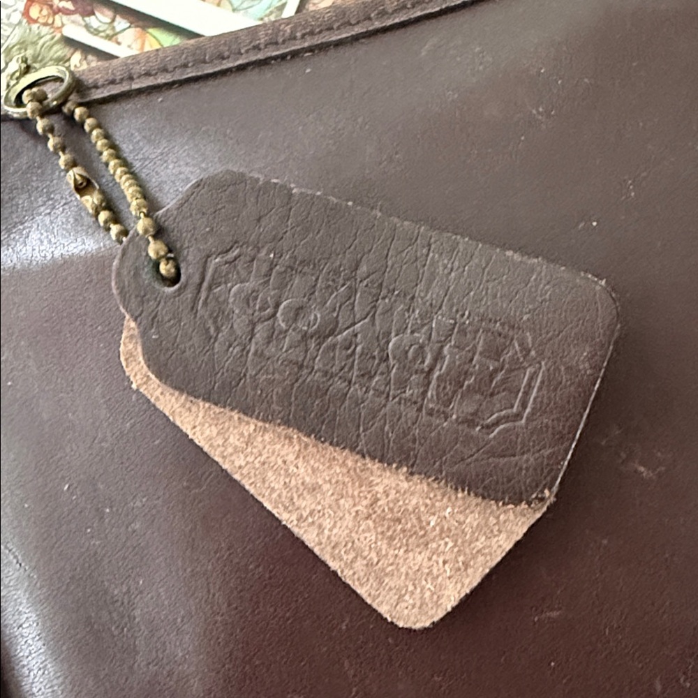 Vintage Mahogany Brown Leather Coach Chunky 7165 Cosmetic
Bag Pouch w/ Hangtag - Picture 4 of 10